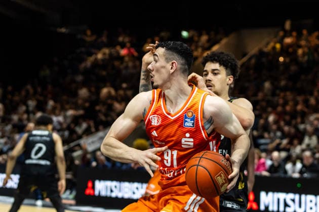 GER, easy-Credit Basketball-Bundesliga, Basketball Löwen Braunschweig - Niners Chemnitz. 10.05.2026, Volkswagenhalle, Braunschweig, GER, easy-Credit Basketball-Bundesliga, Basketball Löwen Braunschweig - Niners Chemnitz. Yordan Minchev (Niners Chemnitz, 91) Â Foto Alexander Trienitz Braunschweig Volkswagenhalle Niedersachsen Deutschland