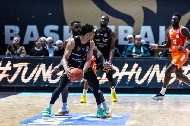 GER, easy-Credit Basketball-Bundesliga, Basketball Löwen Braunschweig - Niners Chemnitz. 10.05.2026, Volkswagenhalle, Braunschweig, GER, easy-Credit Basketball-Bundesliga, Basketball Löwen Braunschweig - Niners Chemnitz. Adrian Worthy (Basketball Löwen Braunschweig, 0) Â Foto Alexander Trienitz Braunschweig Volkswagenhalle Niedersachsen Deutschland