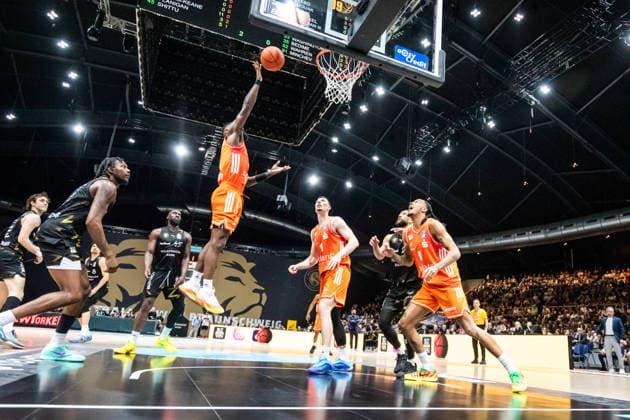 GER, easy-Credit Basketball-Bundesliga, Basketball Löwen Braunschweig - Niners Chemnitz. 10.05.2026, Volkswagenhalle, Braunschweig, GER, easy-Credit Basketball-Bundesliga, Basketball Löwen Braunschweig - Niners Chemnitz. John Edward Newman III (Niners Chemnitz, 9) Â Foto Alexander Trienitz Braunschweig Volkswagenhalle Niedersachsen Deutschland