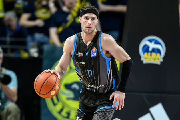 v.l. Jack Pagenkopf ( 11, Science City Jena), GER, Berlin, Basketball, Alba Berlin vs Science City Jena, in der Max-Schmeling-Halle , BBL, 10.5. 2026 Copyright: HMBxMedia UwexKoch