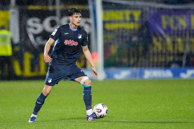 Luca Erlein (TSG II 24), am Ball, Freisteller, Ganzkörper, Einzelbild, Einzelfoto, Aktion, Action, 10.05.2026, Sinsheim (Deutschland), Fussball, 3. Liga, TSG 1899 Hoffenheim II - 1. FC Saarbrücken, DFB DFL REGULATIONS PROHIBIT ANY USE OF PHOTOGRAPHS AS IMAGE SEQUENCES AND OR QUASI-VIDEO. *** Luca Erlein TSG II 24 , on the ball, cropped, full body, single image, single photo, action, action, 10 05 2026, Sinsheim Germany , Soccer, 3 Liga, TSG 1899 Hoffenheim II 1 FC Saarbrücken, DFB DFL REGULATIONS PROHIBIT ANY USE OF PHOTOGRAPHS AS IMAGE SEQUENCES AND OR QUASI VIDEO xozx