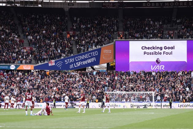 West Ham United v Arsenal 10 May 2026, London - Premier League Football - West Ham United v Arsenal - A VAR check is shown on the big screen after a foul which ended up disallowing a West Ham goal - Photo: Jacques Feeney Offside. London UK Copyright: xJacquesxFeeneyx xOffsidexOffside