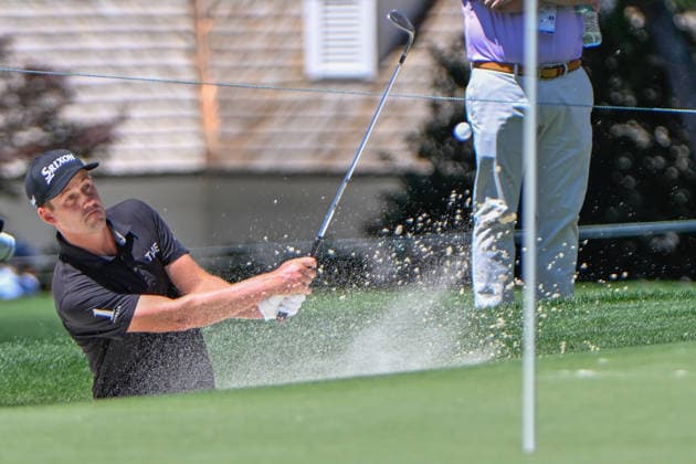 CHARLOTTE, NC - MAY 10: Andrew Putnam (USA) hits from the trap on 3 during the final round of the Truist Championship on May 10, 2026, at the Quail Hollow Club in Charlotte, North Carolina. (Photo by Ken Murray Icon Sportswire) GOLF: MAY 10 PGA, Golf Herren Truist Championship EDITORIAL USE ONLY Icon2605100304