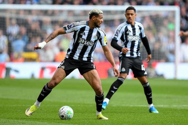 Nottingham Forest v Newcastle United - Premier League Joelinton of Newcastle United looks for options during the Premier League match between Nottingham Forest and Newcastle United at the City Ground in Nottingham, United Kingdom, on May 10, 2026. Nottingham Nottinghamshire United Kingdom  Copyright: xMIxNewsx originalFilename:fletcher-nottingh260510_npt3z.jpg