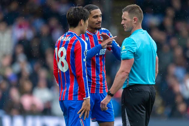 Crystal Palace v Everton - Premier League Maxence Lacroix and Daichi Kamada of Crystal Palace react to referee Tom Bramall during the Premier League match between Crystal Palace and Everton at Selhurst Park in London on May 10, 2026. London Greater London United Kingdom  Copyright: xMIxNewsx originalFilename:fletcher-crystalp260510_npXlG.jpg