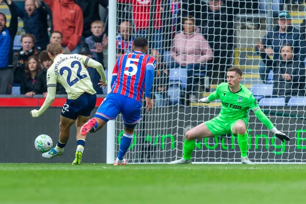 Crystal Palace v Everton - Premier League Kiernan Dewsbury-Hall of Everton takes a shot on goal during the Premier League match between Crystal Palace and Everton at Selhurst Park in London, United Kingdom, on May 10, 2026. London Greater London United Kingdom  Copyright: xMIxNewsx originalFilename:fletcher-crystalp260510_npQu3.jpg