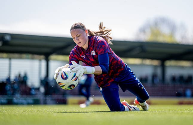 Leipzigs Mirja Kropp. Fussball 1. Frauen Bundesliga, 23. Spieltag: RB Leipzig - SV Werder Bremen. 25. April 2026: Leipzig, Trainingszentrum am Cottaweg. RB Leipzig - SV Werder Bremen