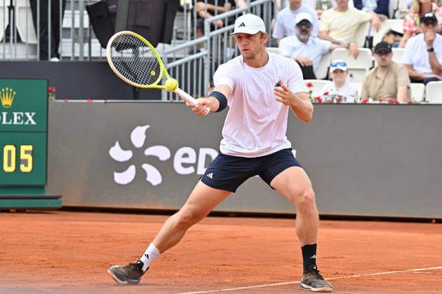 IPA84566472 - Alejandro Davidovich Fokina ESP in action during men s singles match at the Internazionali BNL d Italia at Foro Italico in Rome. during the match of Italian Open Tennis, Day 8 at the Foro Italico on May 11, 2026 in Rome, Italy. during Internazionali BNL d Italia, International Tennis match in Rome, Italy, May 11 2026  Copyright: xRobertoxRamaccia IPAxSportx xx 84566472