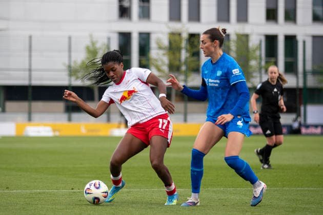 GER, Leipzig, Fußball, Google Pixel Frauen Bundesliga, 25. Spieltag, RB Leipzig vs. Bayer 04 Leverkusen im Bild v.l.: Delice Boboy (RB Leipzig 17), Selina Ostermeier (Bayer 04 Leverkusen 02), Zweikampf 11.05.2026, RB Leipzig Training Akademie Cottaweg Leipzig DFB REGULATIONS PROHIBIT ANY USE OF PHOTOGRAPHS AS IMAGE SEQUENCES AND OR QUASI-VIDEO, Copyright: HMBxMedia PaulxFritz