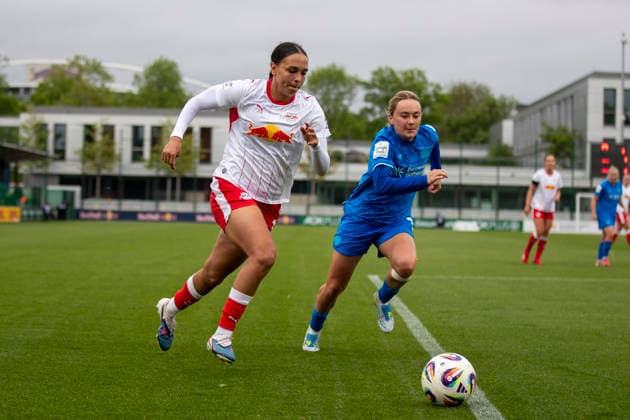 GER, Leipzig, Fußball, Google Pixel Frauen Bundesliga, 25. Spieltag, RB Leipzig vs. Bayer 04 Leverkusen im Bild v.l.: Lisa Baum (RB Leipzig 11), Sofie Zdebel (Bayer 04 Leverkusen 16), Zweikampf 11.05.2026, RB Leipzig Training Akademie Cottaweg Leipzig DFB REGULATIONS PROHIBIT ANY USE OF PHOTOGRAPHS AS IMAGE SEQUENCES AND OR QUASI-VIDEO, Copyright: HMBxMedia PaulxFritz