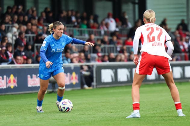 Deutschland: Fußball Google Pixel Frauen-Bundesliga 2025 - 2026, 25. Spieltag - RB Leipzig gegen Bayer 04 Leverkusen, Trainingszentrum von RB Leipzig (Leipzig) Sofie Zdebel (Bayer 04 Leverkusen Frauen, 16) Copyright: xLucasxWalterx