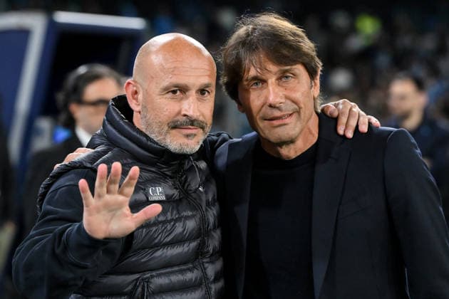 Ni Napoli 11 05 2026 - campionato di calcio serie A Napoli-Bologna foto Nicola Ianuale Image nella foto: Vincenzo Italiano-Antonio Conte 