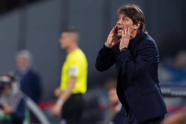 SSC Napoli v Bologna FC - Serie A Enilive Antonio Conte Head Coach of SSC Napoli yells during the serie Serie A Enilive match between SSC Napoli and Bologna FC at Stadio Diego Armando Maradona on May 11, 2026 in Naples, Italy Naples Stadio Diego Armando Maradona Naples Italy Copyright: xGiuseppexMaffiax 260511_SerieA_Napoli-Bologna_GM_04283