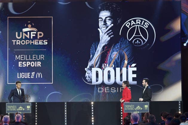 Trophee UNFP 2026 14 Desire DOUE (psg) - Marina LORENZO (Journaliste LIGUE 1+) - Thibault LE ROL (Journaliste LIGUE 1+) during the 2026 UNFP Trophy ceremony at Palais Brongniart on May 11, 2026 in Paris, France. Paris France  Copyright: xFEPx 776493480
