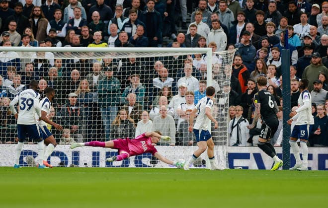 Premier League 2025 26 Tottenham Hotspur v Leeds United Tottenham Hotspur Stadium 11.05.2026 Antonin Kinsky of Tottenham Hotspur saves a shot from Joe Rodon of Leeds United Premier League 2025 26 Tottenham Hotspur v Leeds United Tottenham Hotspur Stadium 11.05.2026 Photograph By Marc Aspland The Times  Copyright: xMarcxAsplandx NINTCHDBPICT001079900674