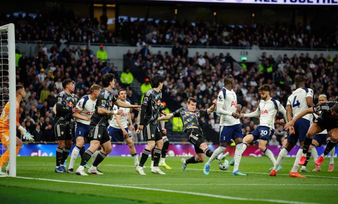 Premier League 2025 26 Tottenham Hotspur v Leeds United Tottenham Hotspur Stadium 11.05.2026 Rodrigo Bentancur of Tottenham Hotspur attempt blocked by Jaka Bijol of Leeds United Premier League 2025 26 Tottenham Hotspur v Leeds United Tottenham Hotspur Stadium 11.05.2026 Photograph By Marc Aspland The Times  Copyright: xMarcxAsplandx NINTCHDBPICT001079901966