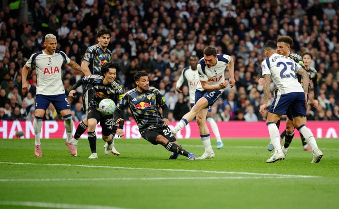 Premier League 2025 26 Tottenham Hotspur v Leeds United Tottenham Hotspur Stadium 11.05.2026 Jo¿o Palhinha of Tottenham Hotspur shoots Premier League 2025 26 Tottenham Hotspur v Leeds United Tottenham Hotspur Stadium 11.05.2026 Photograph By Marc Aspland The Times  Copyright: xMarcxAsplandx NINTCHDBPICT001079902214