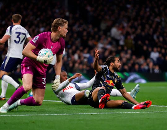 Tottenham Hotspur v Leeds United, London, UK - 11 May 2026 Dominic Calvert-Lewin of Leeds United appeals for a penalty during the Premier League match between Tottenham Hotspur and Leeds United at Tottenham Hotspur Stadium, London on 11 May 2026 ( London Tottenham Hotspur Stadium London England Copyright: xTomxCusden PPAUKx PPA-274305