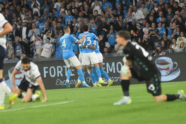 Napoli™s Alisson Santos celebrates after scoring a goal of 2-2 during the Serie A soccer match between Napoli and Bologna at the Diego Armando Maradona Stadium in Naples, southern italy - Monday , May 11, 2026. - Soccer .  Copyright: xAlessandroxGarofalo LaPressex