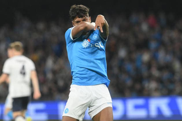Napoli™s Alisson Santos celebrates after scoring a goal of 2-2 during the Serie A soccer match between Napoli and Bologna at the Diego Armando Maradona Stadium in Naples, southern italy - Monday , May 11, 2026. - Soccer .  Copyright: xAlessandroxGarofalo LaPressex