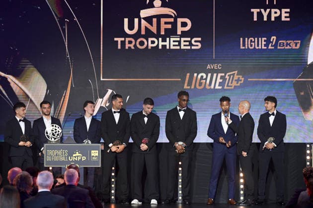 Trophee UNFP 2026 10 Giovani VERSINI (pau) - 02 Alec GEORGEN (usld) - 20 Enzo BARDELI (usld) - 06 Adrien MONFRAY (estac) - 17 Antoine MILLE (estac) - 92 Abdoul KONE (sdr) - 21 Tawfik BENTAYEB (estac) - 05 Martin ADELINE (estac) during the 2026 UNFP Trophy ceremony at Palais Brongniart on May 11, 2026 in Paris, France. Paris France  Copyright: xFEPx 776493480