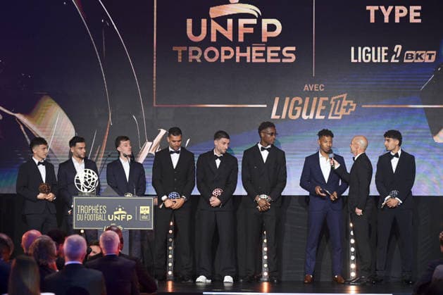 Trophee UNFP 2026 10 Giovani VERSINI (pau) - 02 Alec GEORGEN (usld) - 20 Enzo BARDELI (usld) - 06 Adrien MONFRAY (estac) - 17 Antoine MILLE (estac) - 92 Abdoul KONE (sdr) - 21 Tawfik BENTAYEB (estac) - 05 Martin ADELINE (estac) during the 2026 UNFP Trophy ceremony at Palais Brongniart on May 11, 2026 in Paris, France. Paris France  Copyright: xFEPx 776493480
