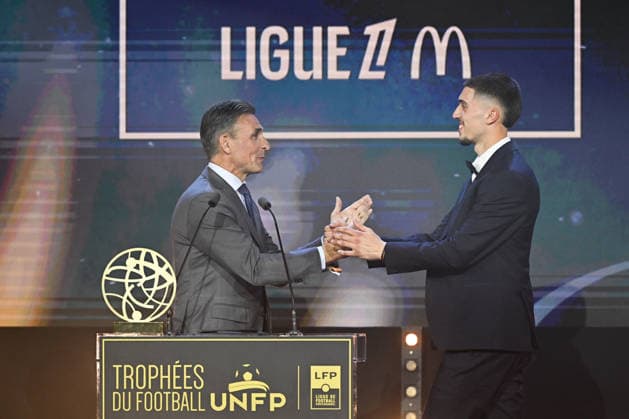 Trophee UNFP 2026 Guillaume WARMUZ - 40 Robin RISSER (rcl) during the 2026 UNFP Trophy ceremony at Palais Brongniart on May 11, 2026 in Paris, France. Paris France  Copyright: xFEPx 776493480