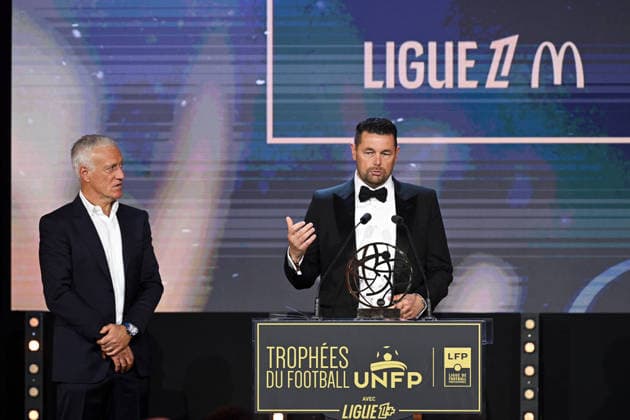 Trophee UNFP 2026 Didier DESCHAMPS (Selectionneur France) - Pierre SAGE (Entraineur Lens RCL) during the 2026 UNFP Trophy ceremony at Palais Brongniart on May 11, 2026 in Paris, France. Paris France  Copyright: xFEPx 776493480