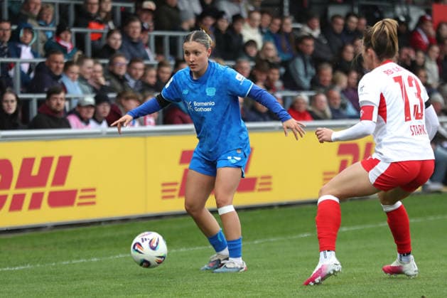 Google Pixel Frauen-Bundesliga, RB Leipzig - Bayer Leverkusen; 11.05.2026 Estrella Merino Gonzalez (10, Bayer Leverkusen). Fußball, Google Pixel Frauen-Bundesliga, Saison 2025 2026, 25. Spieltag: RB Leipzig vs. Bayer 04 Leverkusen am 11.05.2026, Trainingszentrum Cottaweg, Leipzig. DFB REGULATIONS PROHIBIT ANY USE OF PHOTOGRAPHS AS IMAGE SEQUENCES AND OR QUASI-VIDEO. Copyright: xBEAUTIFULxSPORTS JanxKaeferx