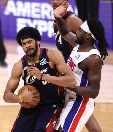 Cleveland Cavaliers Jarrett Allen (31) reacts after being fouled by Detroit Pistons Isaiah Stewart (28) in the first quarter in Cleveland, Ohio Monday May 11, 2026.  CLE20260511103 AARONxJOSEFCZYK