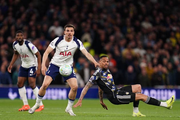 Premier League: Tottenham Hotspur v Leeds United Joao Palhinha of Tottenham Hotspur and Lukas Nmecha of Leeds United battle during the Premier League match Tottenham Hotspur vs Leeds United at Tottenham Hotspur Stadium, London, United Kingdom on 11 May 2026 (Photo by Harvey Murphy News Images) Copyright: xHarveyxMurphy NewsxImagesx