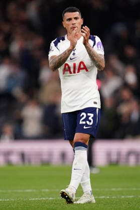 Premier League: Tottenham Hotspur v Leeds United Pedro Porro of Tottenham Hotspur applauds home support at full time during the Premier League match Tottenham Hotspur vs Leeds United at Tottenham Hotspur Stadium, London, United Kingdom on 11 May 2026 (Photo by Harvey Murphy News Images) Copyright: xHarveyxMurphy NewsxImagesx