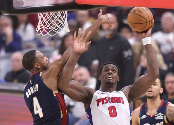 Cleveland Cavaliers Evan Mobley (4) defends Detroit Pistons Jalen Duren (0) in the second quarter in Cleveland, Ohio Monday May 11, 2026. The Cavaliers defeated the Pistons 112-103 to tie the series at 2 games each.  CLE20260511109 AARONxJOSEFCZYK