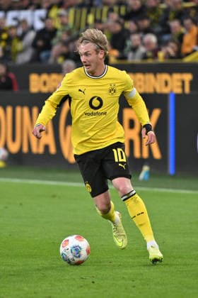Julian Brandt (Borussia Dortmund) 08.05.2026, Fussball 1. Bundesliga, Saison 2025 2026, 33. Spieltag, Borussia Dortmund - Eintracht Frankfurt 3:2 DFL regulations prohibit any use of photographs as image sequences and or quasi-video Dortmund Signal Iduna Park Nordrhein Westfalen Deutschland *** Julian Brandt Borussia Dortmund 08 05 2026, Football 1 Bundesliga, Season 2025 2026, 33 Matchday, Borussia Dortmund Eintracht Frankfurt 3 2 DFL regulations prohibit any use of photographs as image sequences and or quasi video Dortmund Signal Iduna Park Nordrhein Westfalen Germany Team2