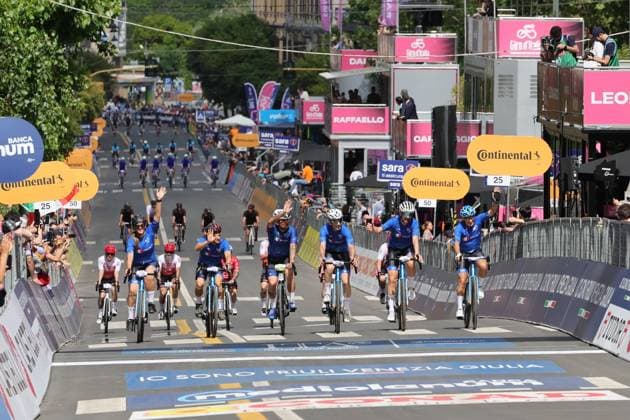 IPA84599125 - Arrive Giro-e during stage 4 of the 109th edition of the Giro d Italia, a 138 km route from Catanzaro to Cosenza in the Calabria region, Italy.  Copyright: xFrancescoxFarina IPAxSportx xx 84599125