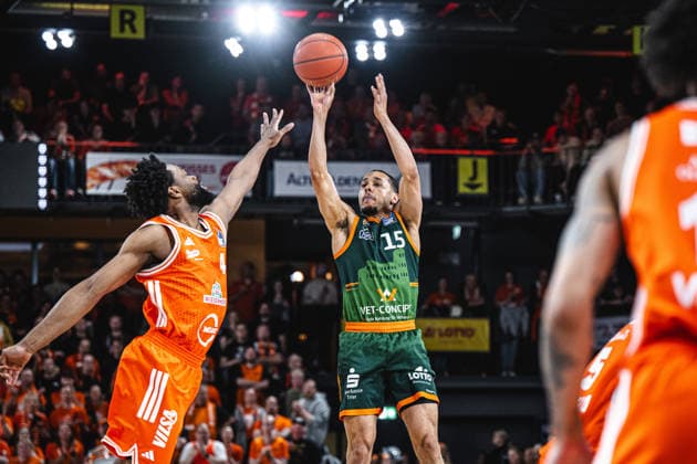 1. Basketball Bundesliga, easyCredit BBL, Saison 2025 2026, Herren, Play-Ins, Spiel um Platz 7, 12.05.2026, RASTA Vechta - Gladiators Trier Jordan Roland ( 15 - VET-CONCEPT Gladiators Trier) beim Jumpshot Vechta RASTA Dome Niedersachsen Deutschland