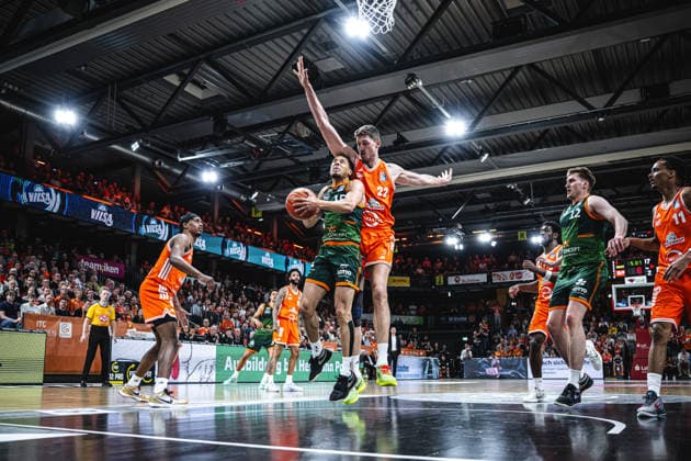 1. Basketball Bundesliga, easyCredit BBL, Saison 2025 2026, Herren, Play-Ins, Spiel um Platz 7, 12.05.2026, RASTA Vechta - Gladiators Trier Jordan Roland ( 15 - VET-CONCEPT Gladiators Trier) beim Korbleger Vechta RASTA Dome Niedersachsen Deutschland