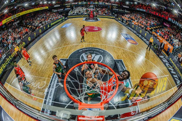 1. Basketball Bundesliga, easyCredit BBL, Saison 2025 2026, Herren, Play-Ins, Spiel um Platz 7, 12.05.2026, RASTA Vechta - Gladiators Trier TJ Bamba ( 5 - RASTA Vechta) beim Korbleger Vechta RASTA Dome Niedersachsen Deutschland
