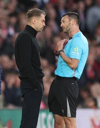 Referee Andy Madley speaks to both managers after an apparent incident between Luke Ayling of Middlesbrough and Taylor Harwood-Bellis of Southampton Southampton v Middlesbrough, EFL Sky Bet Championship, Play-Off Semi Final, Second Leg, Football, St Mary s Stadium, Southampton, UK - 12 May 2026Southampton St Mary s Stadium United Kingdom EDITORIAL USE ONLY No use with unauthorised audio, video, data, fixture lists, club league logos or live services. Online in-match use limited to 120 images, no video emulation. No use in betting, games or single club league player publications.  Copyright: xKieranxMcManus Shutterstockx 16871478as