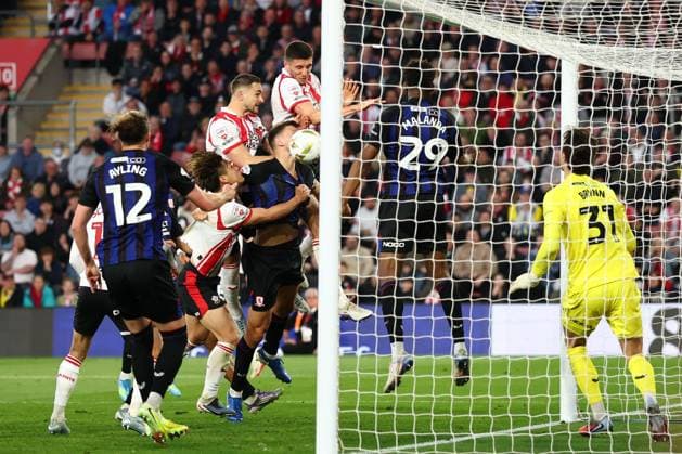 Ross Stewart of Southampton scoring a goal (1-1) Southampton v Middlesbrough, EFL Sky Bet Championship, Play-Off Semi Final, Second Leg, Football, St Mary s Stadium, Southampton, UK - 12 May 2026Southampton St Mary s Stadium United Kingdom EDITORIAL USE ONLY No use with unauthorised audio, video, data, fixture lists, club league logos or live services. Online in-match use limited to 120 images, no video emulation. No use in betting, games or single club league player publications.  Copyright: xSimonxDael Shutterstockx 16871476am