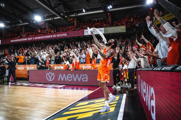 1. Basketball Bundesliga, easyCredit BBL, Saison 2025 2026, Herren, Play-Ins, Spiel um Platz 7, 12.05.2026, RASTA Vechta - Gladiators Trier Tevin Brown ( 10 - RASTA Vechta) zeigt Emotionen während der Partie Vechta RASTA Dome Niedersachsen Deutschland