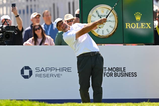 NEWTON SQUARE, PA - MAY 12: Scottie Scheffler of United States of America tees off during the 2026 PGA, Golf Herren Championship on May 12th, 2026 at Aronimink Golf Club in Newtown Square, PA.(Photo by Terence Lewis Icon Sportswire) GOLF: MAY 12 PGA PGA Championship EDITORIAL USE ONLY Icon260512063