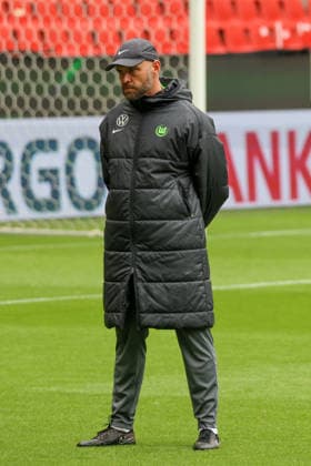 Köln, Deutschland: 13. Mai 2026 - 46. DFB Pokal Finale der Frauen 2026 - VfL Wolfsburg Frauen vs. FC Bayern München Frauen - Abschlusstraining Im Bild: Cheftrainer Stephan Lerch (VfL) Copyright: HMBxMedia MadeleinexFantini