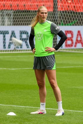 Köln, Deutschland: 13. Mai 2026 - 46. DFB Pokal Finale der Frauen 2026 - VfL Wolfsburg Frauen vs. FC Bayern München Frauen - Abschlusstraining Im Bild: Camilla Küver Kuever (VfL) Copyright: HMBxMedia MadeleinexFantini