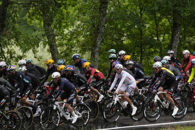 The pack rides during Stage 5 of the Giro d™Italia, from Praia a Mare to Potenza, Italy, Wednesday, May 13, 2026.  Copyright: xFabioxFerrari LaPressex