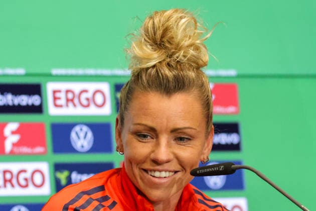 13.05.2026, xgrfx, Fussball DFB Pokal Finale, VfL Wolfsburg - Pressekonferenz und Abschlusstraining v.l. Linda Dallmann (FC Bayern München) (DFL DFB REGULATIONS PROHIBIT ANY USE OF PHOTOGRAPHS as IMAGE SEQUENCES and or QUASI-VIDEO) Köln