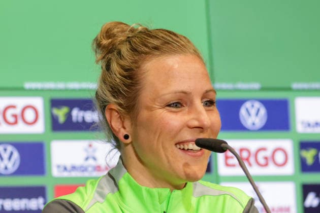 13.05.2026, xgrfx, Fussball DFB Pokal Finale, VfL Wolfsburg - Pressekonferenz und Abschlusstraining v.l. Svenja Huth (VfL Wolfsburg) (DFL DFB REGULATIONS PROHIBIT ANY USE OF PHOTOGRAPHS as IMAGE SEQUENCES and or QUASI-VIDEO) Köln