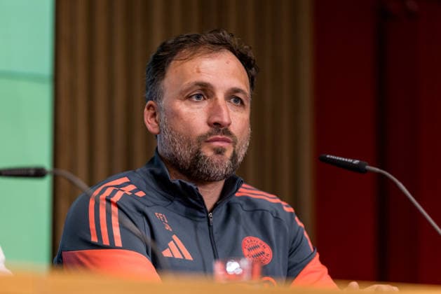 Pressekonferenz 46. DFB-Pokal Finale der Frauen; 13.05.2026 Jose Barcala (FC Bayern München, Trainer) währen der Pressekonferenz DFB-Pokal 46. Finale der Frauen, VfL Wolfsburg - FC Bayern München, Pressekonferenz, Köln, RheinEnergiestadion am 13.05.2026 Copyright: xBEAUTIFULxSPORTS Wunderlx
