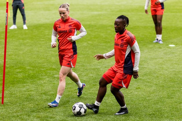Abschlusstraining FC Bayern München; 13.05.2026 Kakounan Bernadette Amani (FC Bayern München, 15) am Ball DFB-Pokal 46. Finale der Frauen, VfL Wolfsburg - FC Bayern München, Abschlusstraining FC Bayern München, Köln, RheinEnergiestadion am 13.05.2026 Copyright: xBEAUTIFULxSPORTS Wunderlx