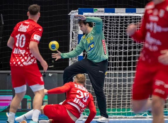 KRISTIANSTAD 2026-05-13 Sweden s goalkeeper Marko Roganovic saves during Wednesday s international handball match between Sweden and Croatia in Kristianstad Arena. KRISTIANSTAD SWEDEN x50090x Copyright: xJohanxNilssonx xTTx HANDBALL SWEDEN-CROATIA
